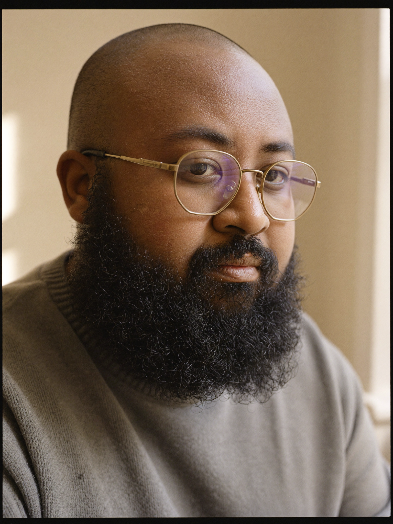 HGM Moe Ji One — window light portrait